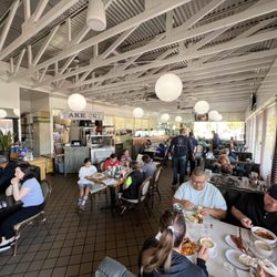Ronnie's Diner - The interior main seating area of the diner