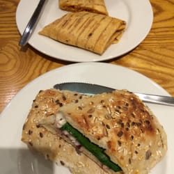Costa Coffee - Wrap poulet piment et sandwich au poulet