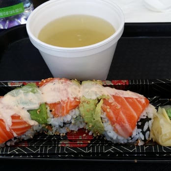 ROLL roll Roll - Miso soup with Oyishi Roll - spicy tuna inside provided enough amount of good heat for me :) - Sushi Bars Near Me - Los Angeles, California