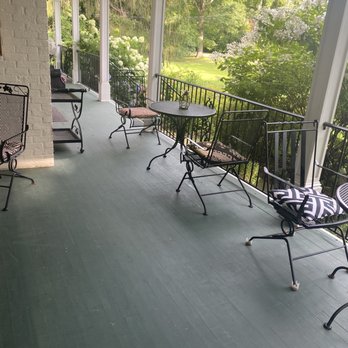 Monroe Manor Inn Bed & Breakfast - Front porch - Hotels Near Me - South Haven, Michigan