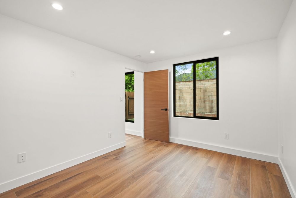 Slide of Dream Team Home Builders