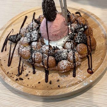 UC Dessert - J10. Oreo Egg Puff with Ice Cream - Desserts Near Me - Oakland, California