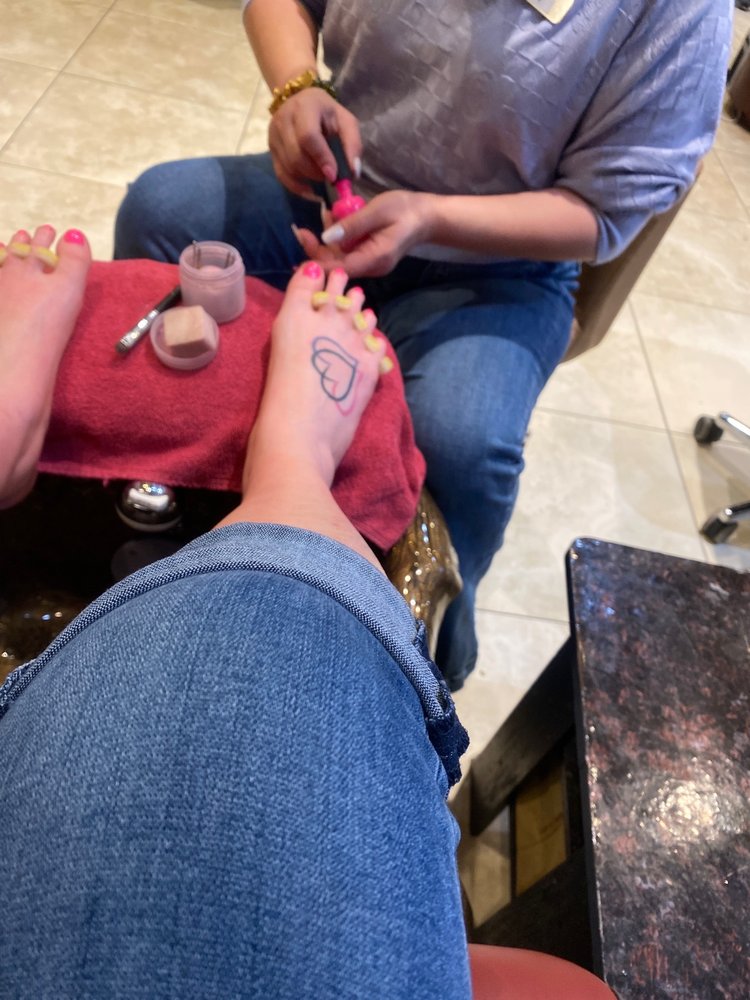 DELUX NAIL SALON Updated September 2024 12 Photos & 30 Reviews