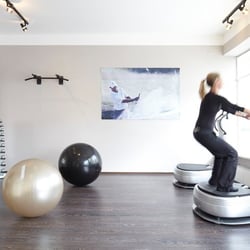 FitnessLounge Harlaching - Power Plate Training