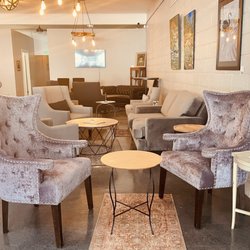 Bottle & Brush Art Bar
