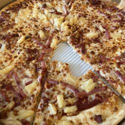 Pizza Hut - Thin and Crispy large pizza