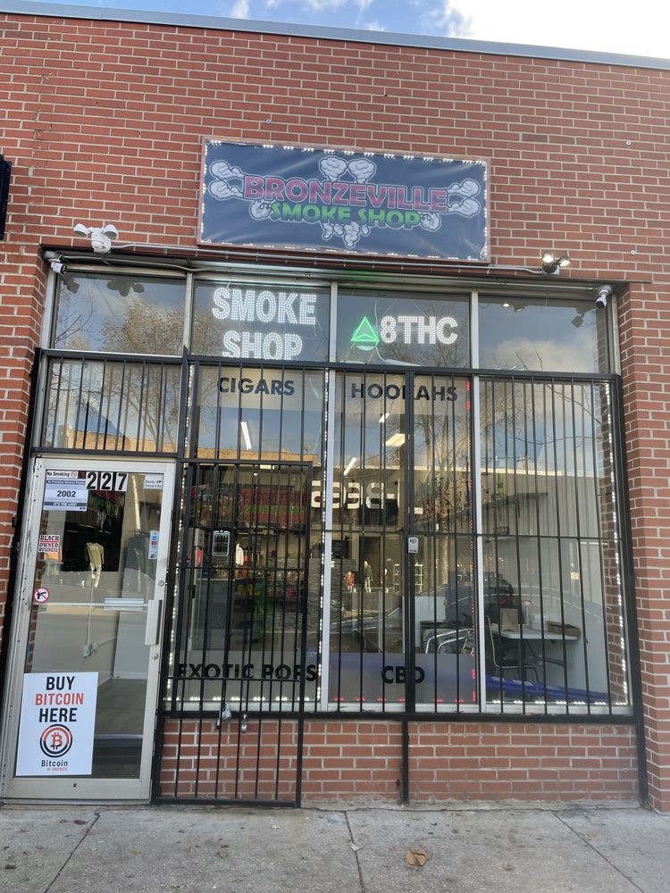 BRONZEVILLE SMOKE SHOP Updated October 2024 227 E 47th St, Chicago
