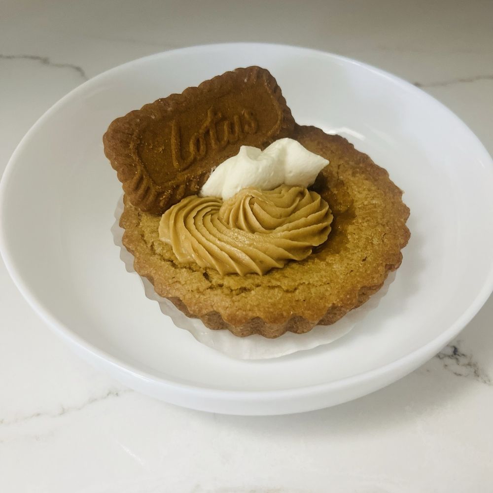 Macs Amour - Caramel Cookie Butter Tart - Coffee & Tea Near Me - Vineland, New Jersey