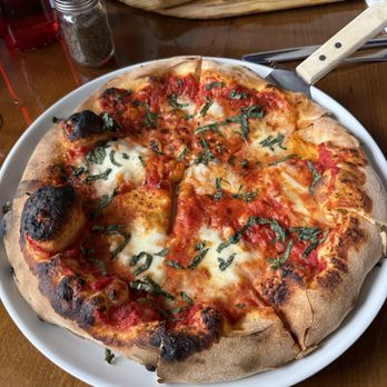COHO Pizza & Wine Bar on Canandaigua Lake - Nap margarita pizza - Wine Bars Near Me - Canandaigua, New York COHO Pizza & Wine Bar on Canandaigua Lake - Nap margarita pizza - Wine Bars Near Me - Canandaigua, New York