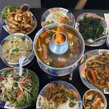 Krua Thai Cuisine - Tom yum, pad kee mao, Calamari, papaya salad, morning glory, green curry - Thai Near Me - West Covina, California Krua Thai Cuisine - Tom yum, pad kee mao, Calamari, papaya salad, morning glory, green curry - Thai Near Me - West Covina, California