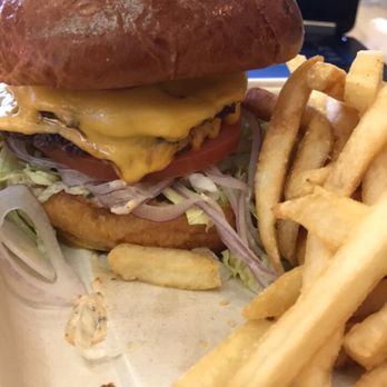 Summer House - Thousand island burger and fries - Burgers Near Me - Chicago, Illinois Summer House - Thousand island burger and fries - Burgers Near Me - Chicago, Illinois