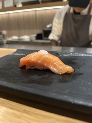 Nomonomo Sushi by null