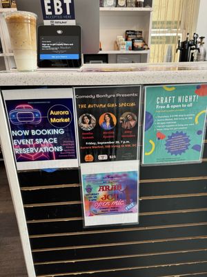 Aurora Market by null