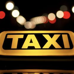 Braintree Checker Taxi Cab - Taxi lights