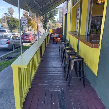 Jose's Pollos Estilo Acapulco - Some outdoor stool seating - Mexican Near Me - San Diego, California