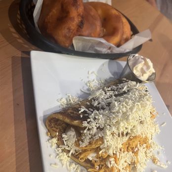 El Sitio Coffee Bar - Cachapa Queso De Mano- Pollo Mechado With 4 empanadas - Coffee & Tea Near Me - Miami, Florida