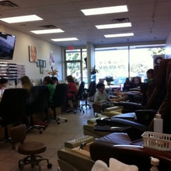 Crystal Nails & Spa - Action!