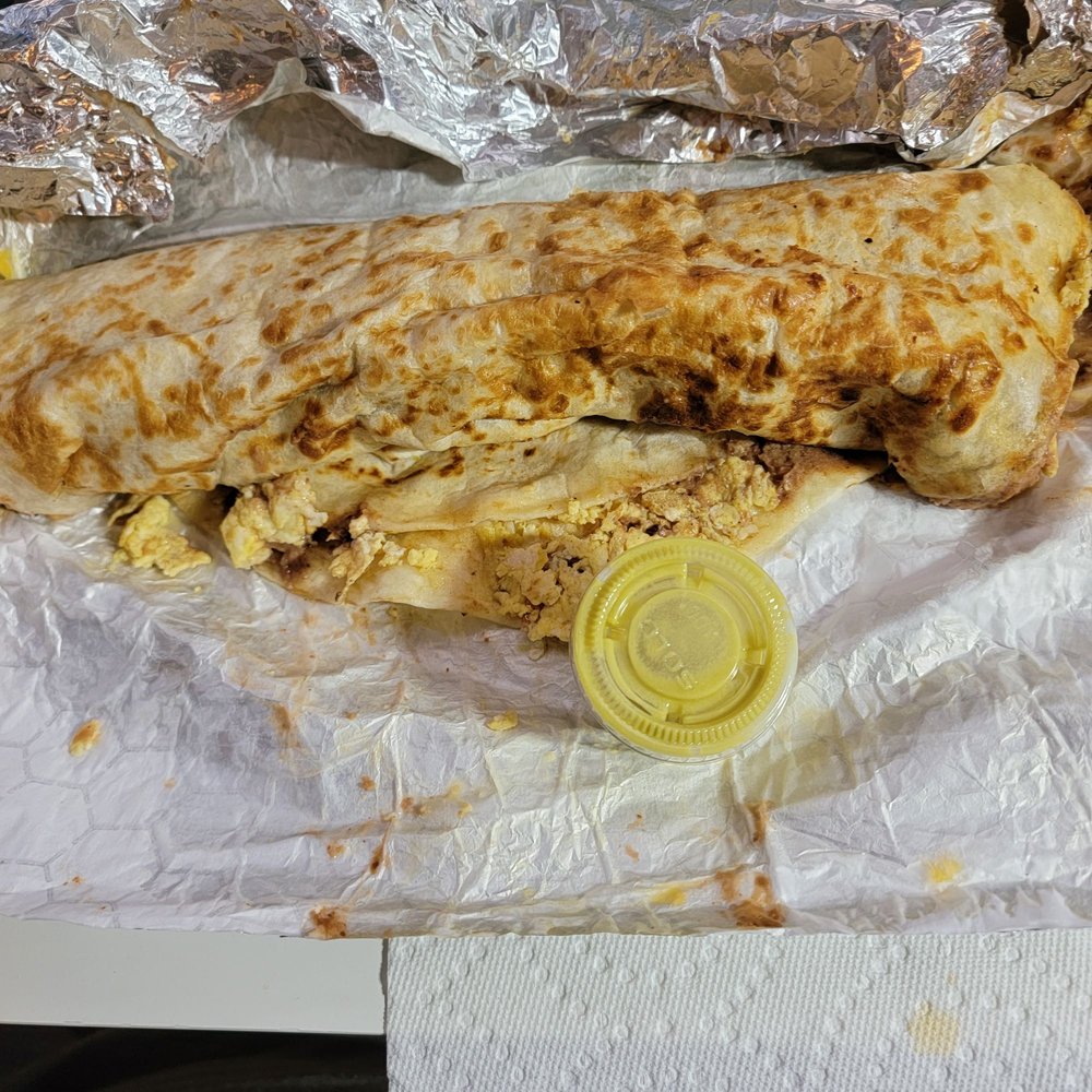 Con Madre Kitchen - Sloppy, soggy, floppy mess "burrito", very disappointing - Mexican Near Me - Austin, Texas Con Madre Kitchen - Sloppy, soggy, floppy mess "burrito", very disappointing - Mexican Near Me - Austin, Texas