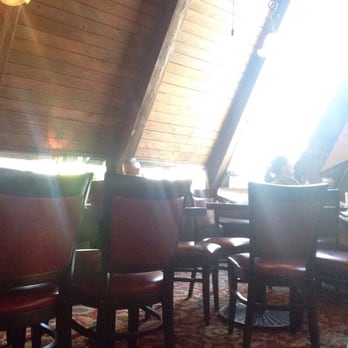 Foxy's Restaurant - Dinning area - Diners Near Me - Glendale, California