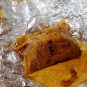 La Unica - Tacos vapor mix (frijoles con chorizo filling shown) - Mexican Near Me - San Antonio, Texas