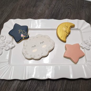 Simply Petals - Custom Cakes Near Me - Gretna, Louisiana