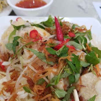Pho Que Huong - Chicken Salad - Vietnamese Near Me - Honolulu, Hawaii