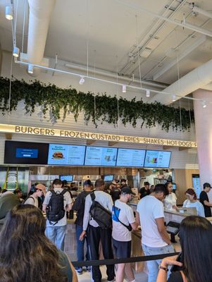 Shake Shack - Yonge & Dundas by null