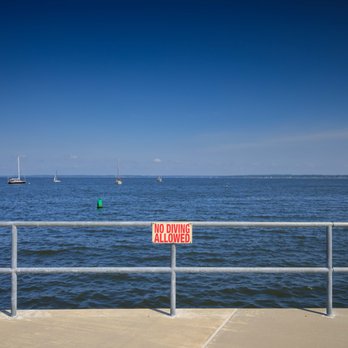 Hudson Park and Beach - Parks Near Me - New Rochelle, New York