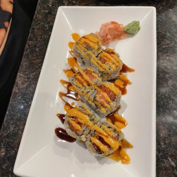 Sakura - Spicy Tuna Sushi Roll - Sushi Bars Near Me - Pearland, Texas Sakura - Spicy Tuna Sushi Roll - Sushi Bars Near Me - Pearland, Texas