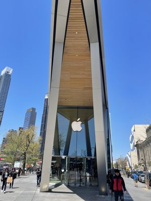 Apple Downtown Brooklyn by null