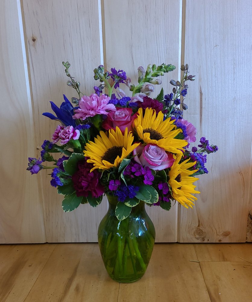 KATHY AND COMPANY FLOWERS Updated June 2024 88 Photos & 26 Reviews 221 Colchester Ave