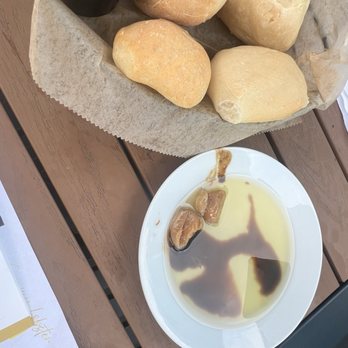 Luigi's Restaurant & Gourmet Express - Dinner rolls - Italian Near Me - Johnston, Rhode Island