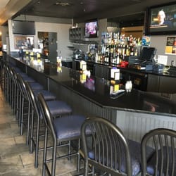 Rubin's Deli & Restaurant - Full bar