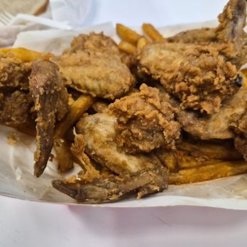 Wilma's Famous BBQ & Tavern - Where is the lemon pepper?! - Barbeque Near Me - Chicago, Illinois Wilma's Famous BBQ & Tavern - Where is the lemon pepper?! - Barbeque Near Me - Chicago, Illinois