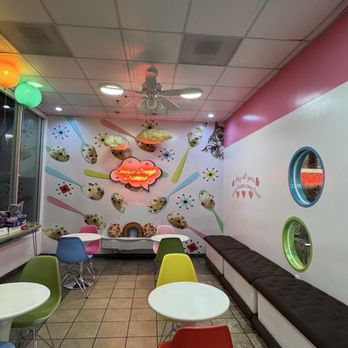 Cookie Dough Dreams - Seating area. - Desserts Near Me - Burbank, California Cookie Dough Dreams - Seating area. - Desserts Near Me - Burbank, California