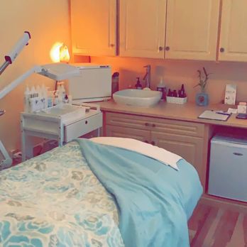 Binisimo Skincare & Acne Experts - Skin Care Near Me - Naples, Florida