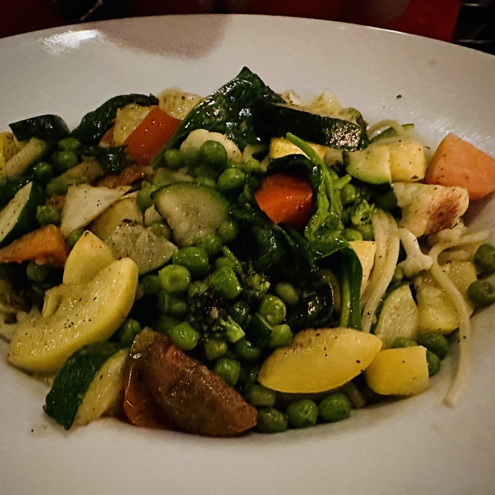 Carmine's - Spaghetti Primavera - Italian Near Me - Chicago, Illinois