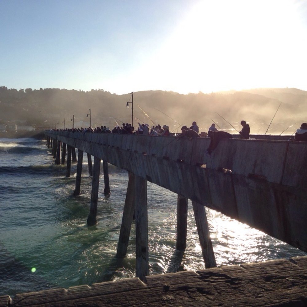 Pacifica Pier - Packed for the first weekend of crab season! - Beaches Near Me - Pacifica, California Pacifica Pier - Packed for the first weekend of crab season! - Beaches Near Me - Pacifica, California