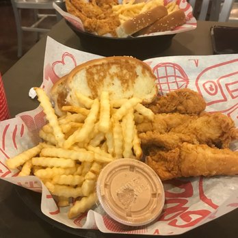 Raising Cane's Chicken Fingers - Box Combo - Fast Food Near Me - Dallas, Texas Raising Cane's Chicken Fingers - Box Combo - Fast Food Near Me - Dallas, Texas