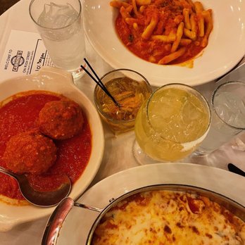 Carmine's - Italian Near Me - Chicago, Illinois