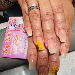 Top Nail - Ombré fill with 3D Flowers