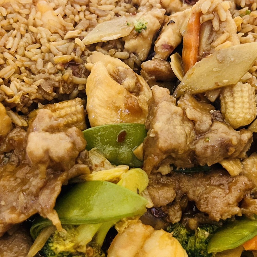 See Thru Chinese Kitchen - Triple Delight Spicy Added Ginger - Chinese Near Me - Chicago, Illinois See Thru Chinese Kitchen - Triple Delight Spicy Added Ginger - Chinese Near Me - Chicago, Illinois
