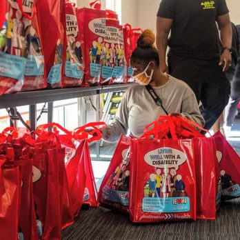 Mrs. B's Table - Lauryn organizing the packed bags - Community Service/Non-Profit Near Me Mrs. B's Table - Lauryn organizing the packed bags - Community Service/Non-Profit Near Me