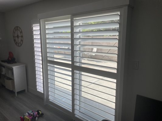 Shutters OC by null