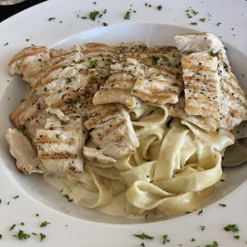Tua Pasta - Chicken Fettuccine Alfredo - Italian Near Me - Bartow, Florida