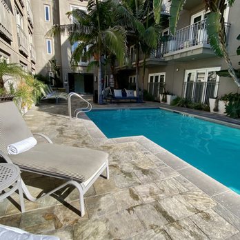 Hotel Amarano Burbank-Hollywood - Lovely pool/jacuzzi area - Hotels Near Me - Burbank, California