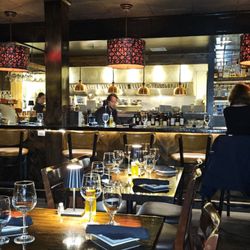 Hooked - Dining area and bar