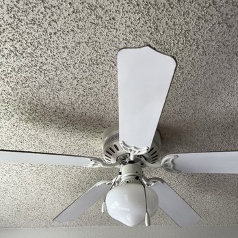 Mission Hills Apartments - Ancient fixture with popcorn ceilings for 3000 a month... - Apartments Near Me - Oceanside, California Mission Hills Apartments - Ancient fixture with popcorn ceilings for 3000 a month... - Apartments Near Me - Oceanside, California
