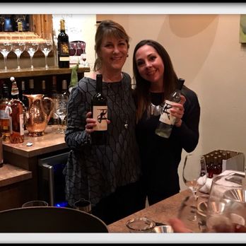 Murphy Creek Cellars - Wine Tasting Room Near Me - Mason, Texas