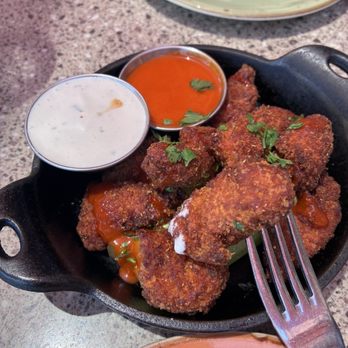 Lazy Dog Restaurant & Bar - Buffalo Chicken Nuggets - New American Near Me - Cerritos, California